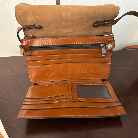 Patrica Nash leather crossbody with wallet - Picture 1 of 3